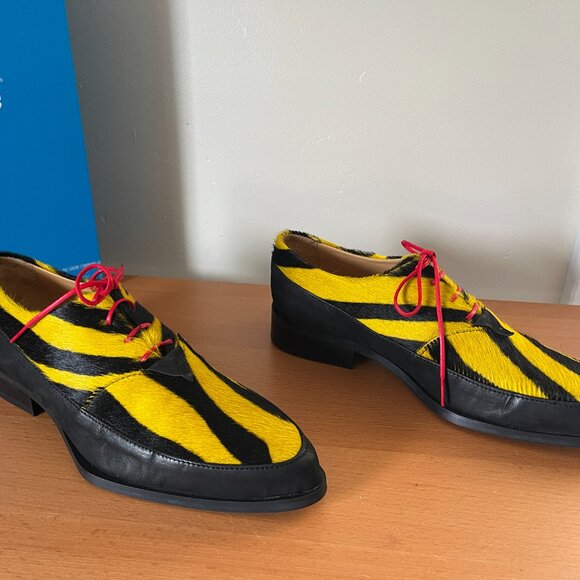 Fluevog Modvog "Chalky" yellow/black tiger stripe pony hair - M8/W10 - NIB - Picture 2 of 5